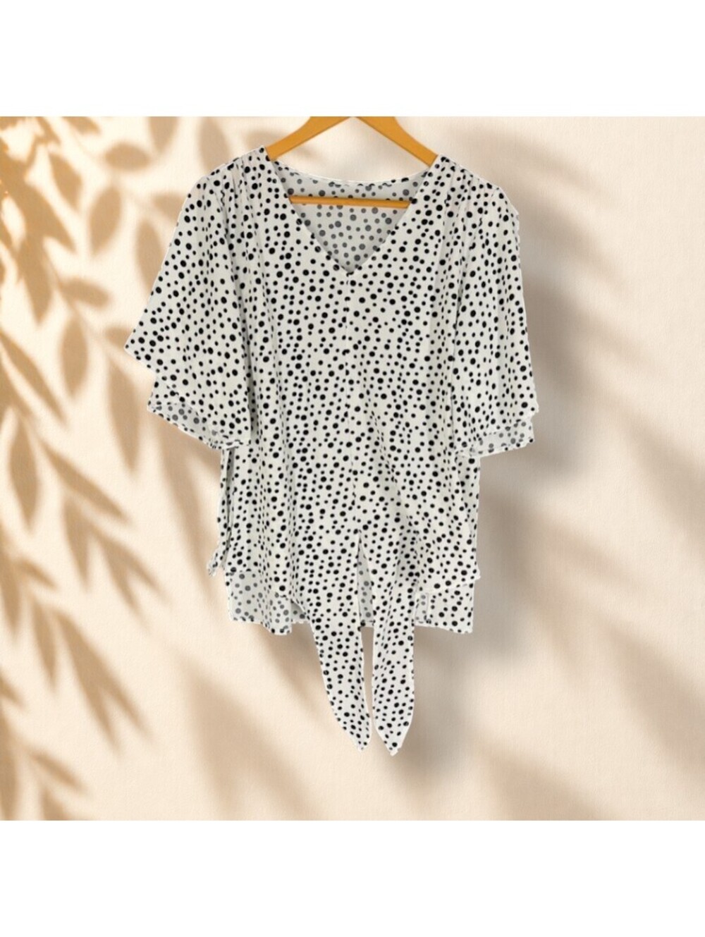 Unbranded Blouse Women M Medium White Polka Dot V-Neck Short Sleeve Casual